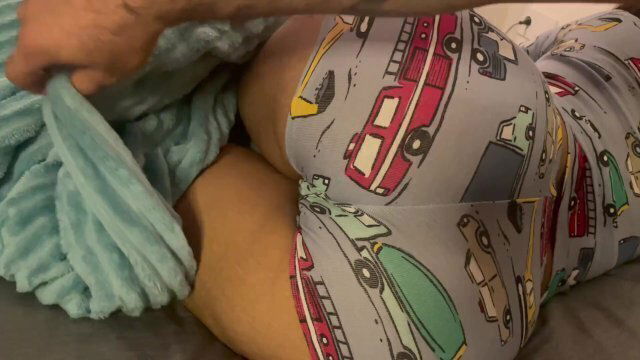 Smoking Iranian Girlfriend With Perfect Natural Body Takes Care Balls Every Single Night.