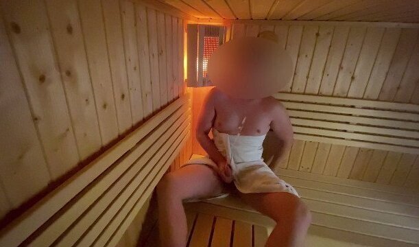 Risky masturbation sauna ending with huge cumshot, walked