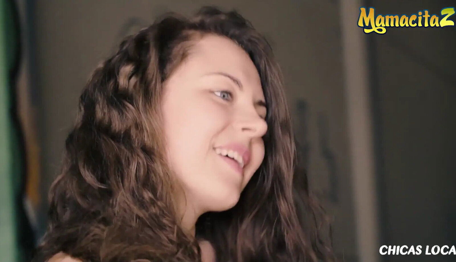 CHICASLOCA BUSTY GIRL SOFIA CURLY LOVES HAVING OUTDOOR