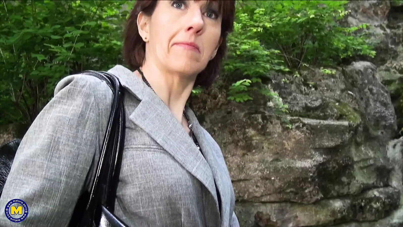 Mature Sophie Pasteur fucked landlord