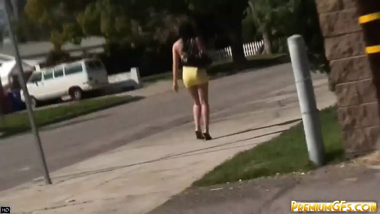 Brunette sexy pornstar Rachel Starr getting fucked couch