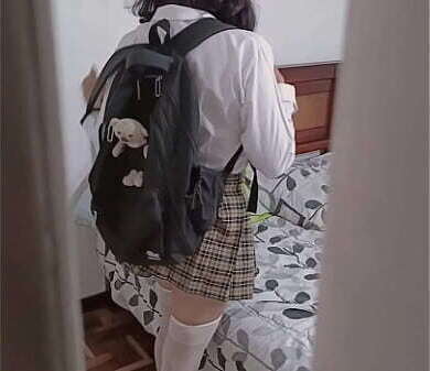 Cojiendome colegiala puta sobrinita cuando llega cole dejan sola casa, lleno todo co&ntilde_ito leche.