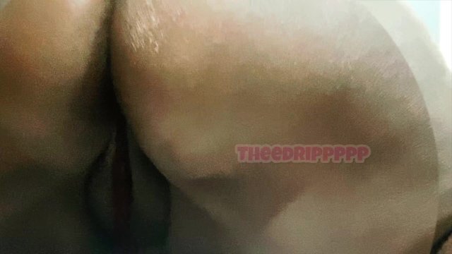 TheeDrippp bounces oiled massive SSBBW ASS in 4k full 10min vid available