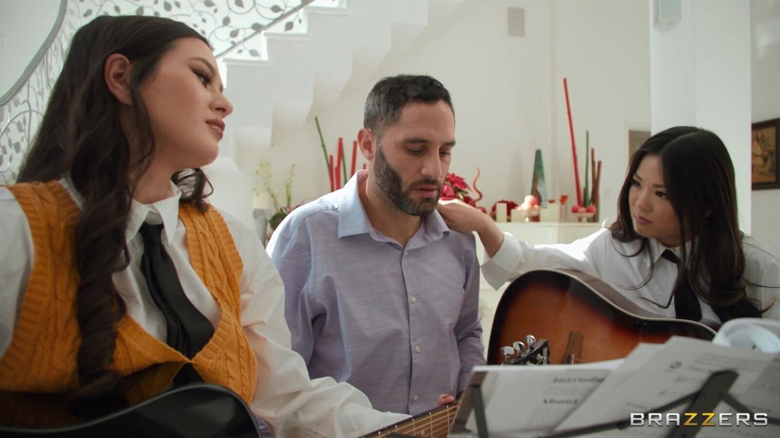 Deviant Jasmine Wilde mind-blowing 3some scene