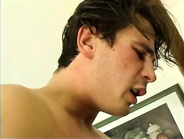 Horny studs double penetrating sexy horny brunette couch