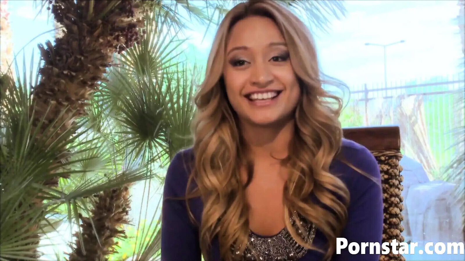 Sexy Natalia Rhodes fingered squirts hard