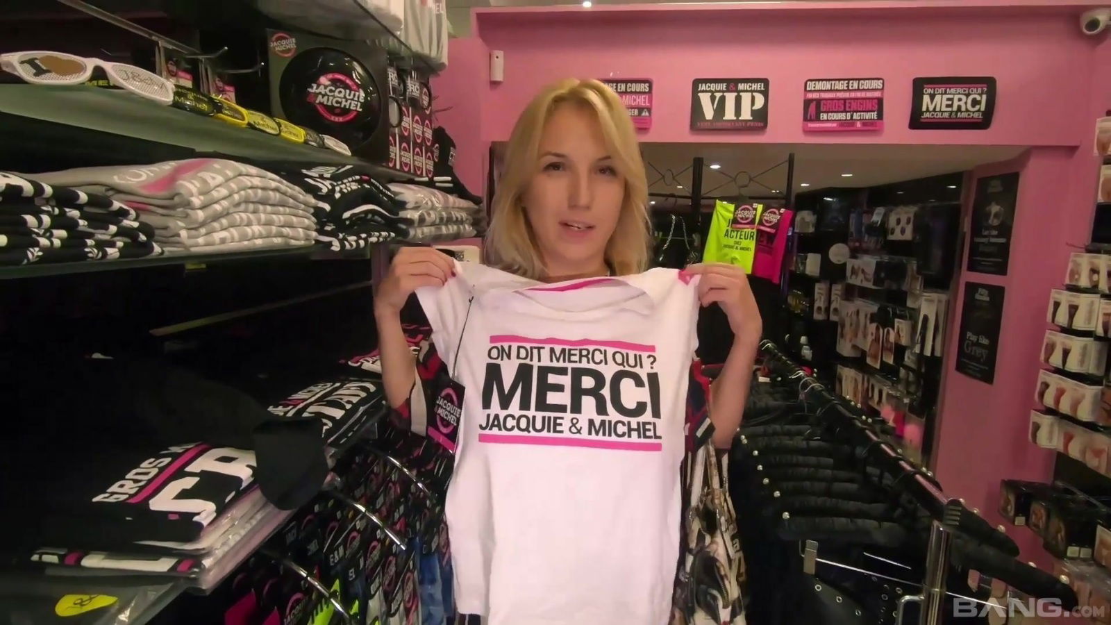 Pretty blonde stranger Ivana July lets drill tight