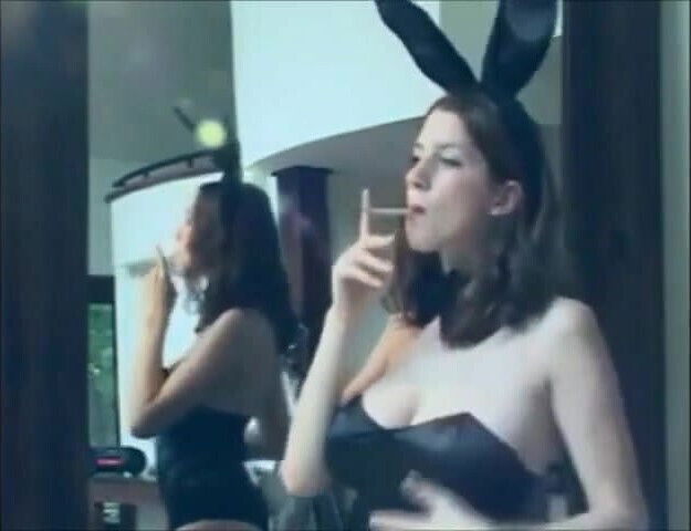 Roxanne smoking Bunny (JS)