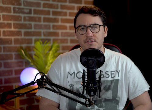 Cute Nerd Reads ASMR Stephen Kings