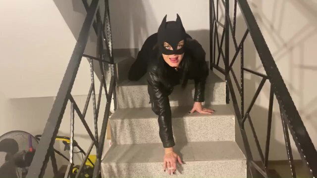 Adventures MilfyCalla Batman's Bitch return