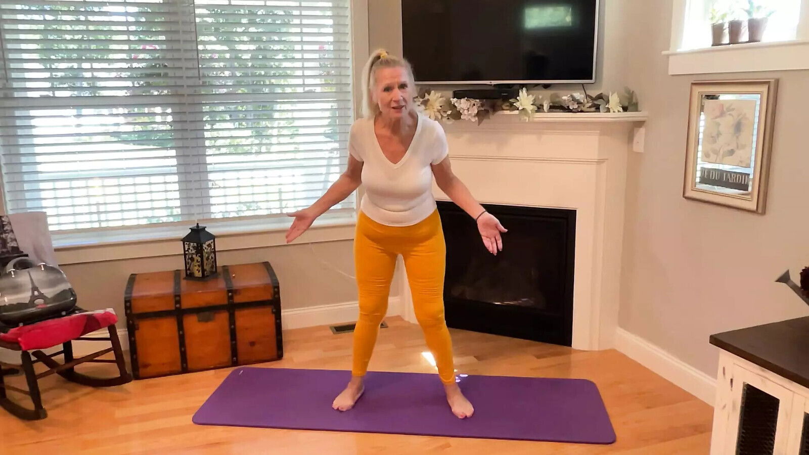 Dani Mature Yoga Stretch (Yellow Leggings Pink Nails)