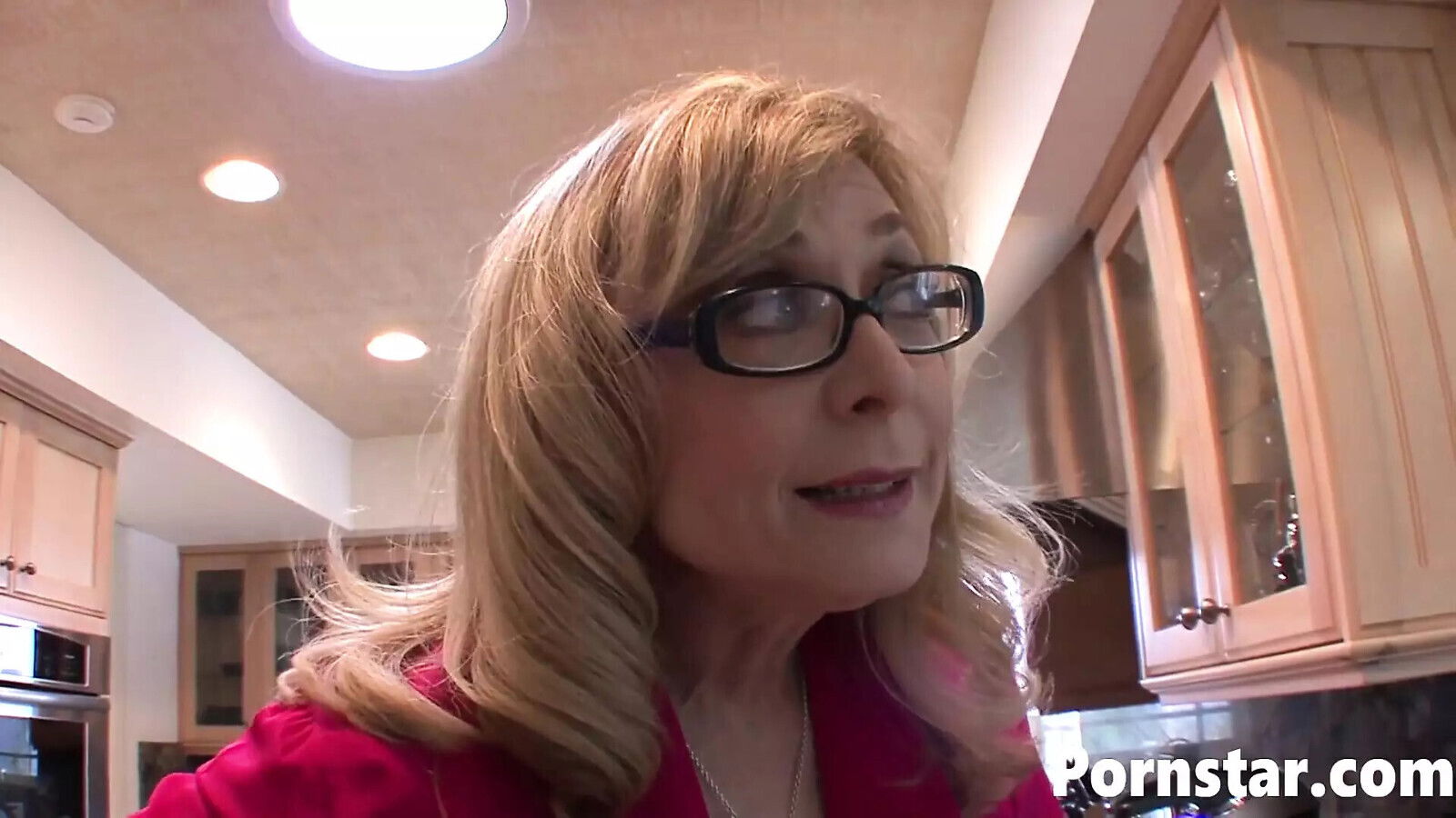 Sexy Ally Evans enjoys hartley's sensual pussy touch