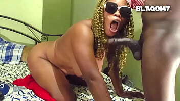 Experimenting Black With Queen Roxy