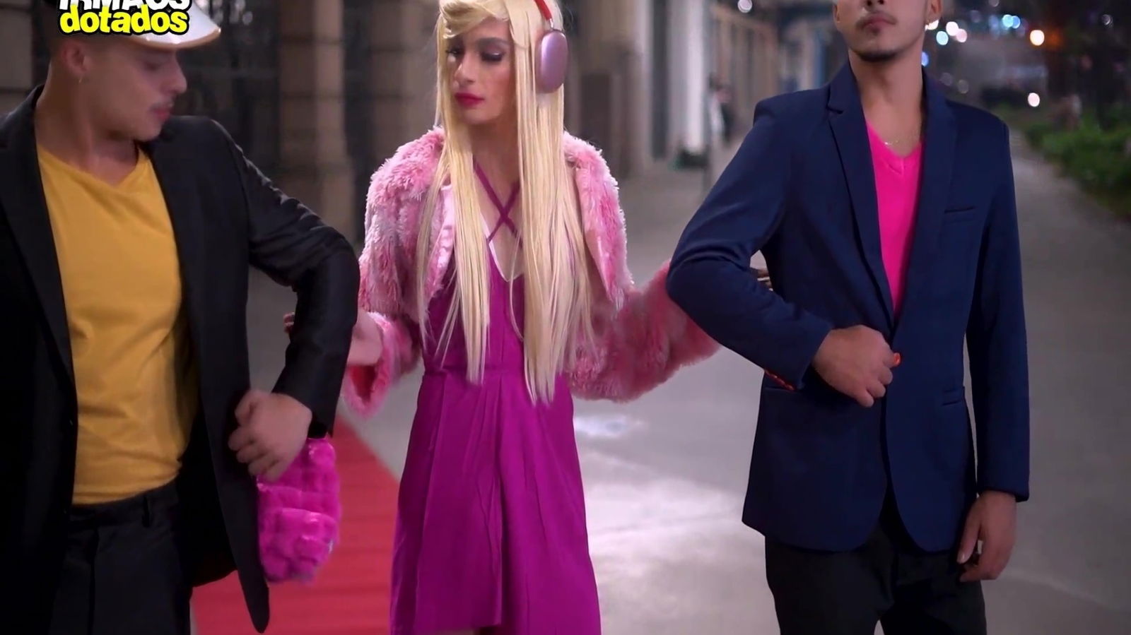 Pegando Flagra With Mike Almeida, Alburquerque Scudder