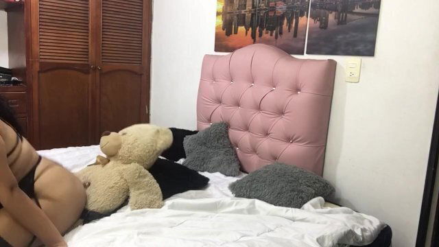 girlfriend's awesome ass, rides teddy bear