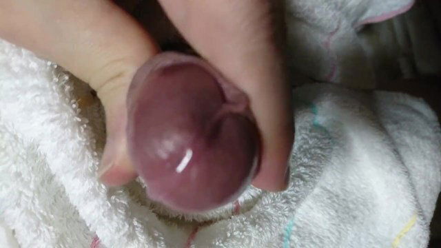 【個人撮影】オナニーしてたら我慢汁が流れるほどダラダラ！ 最後はグラスにおかわり射精