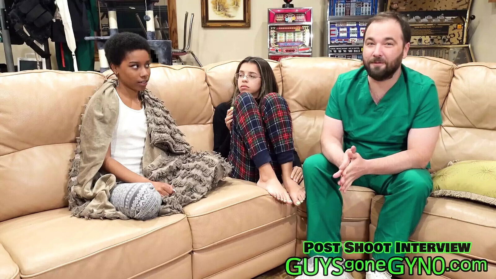 Clinic Extraction With Nicole Doctor Tampa, Sexy Female Doctor Jerks Sucks Cock,