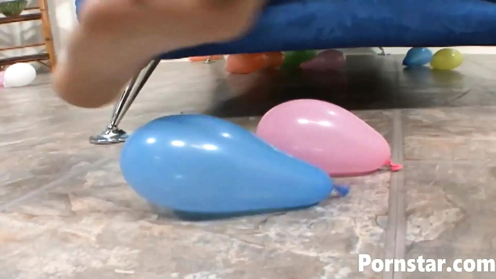 Teen with beautiful feet Arianna fucking