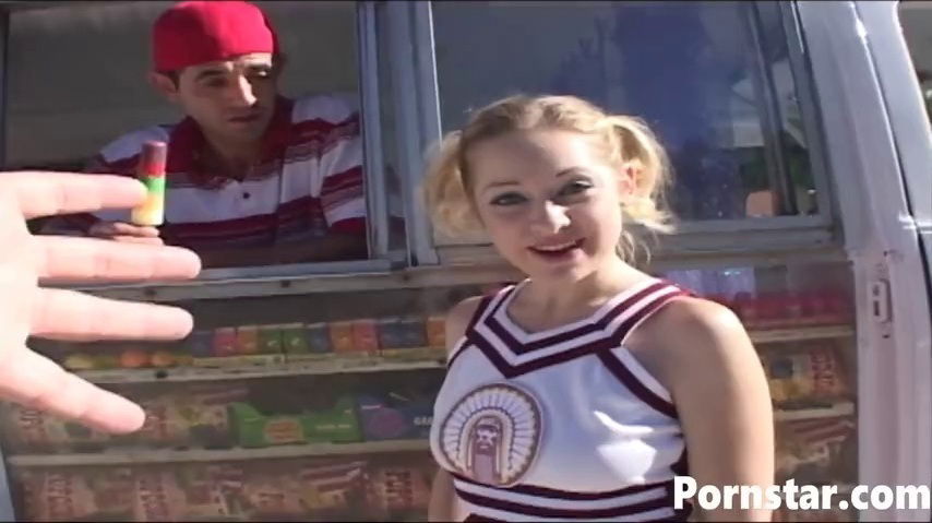 Cheerleader Cindy fucks with