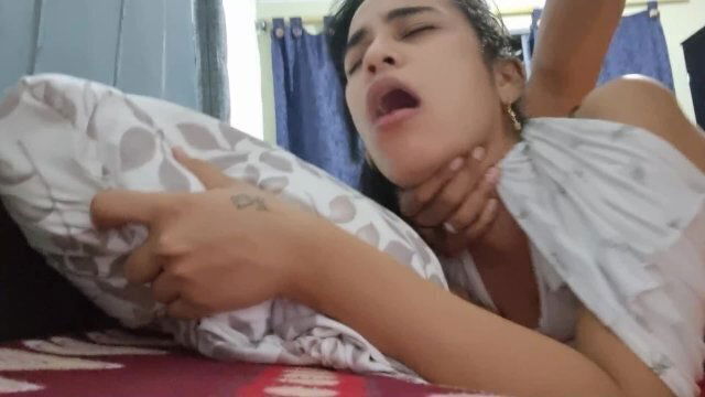 This Carahoneyy's submissive bitch enjoys