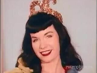 Betty Page dances Little Egypt