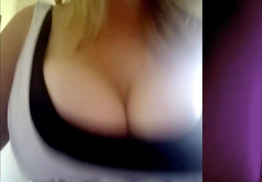 BUSTY BUNNY JOI 2