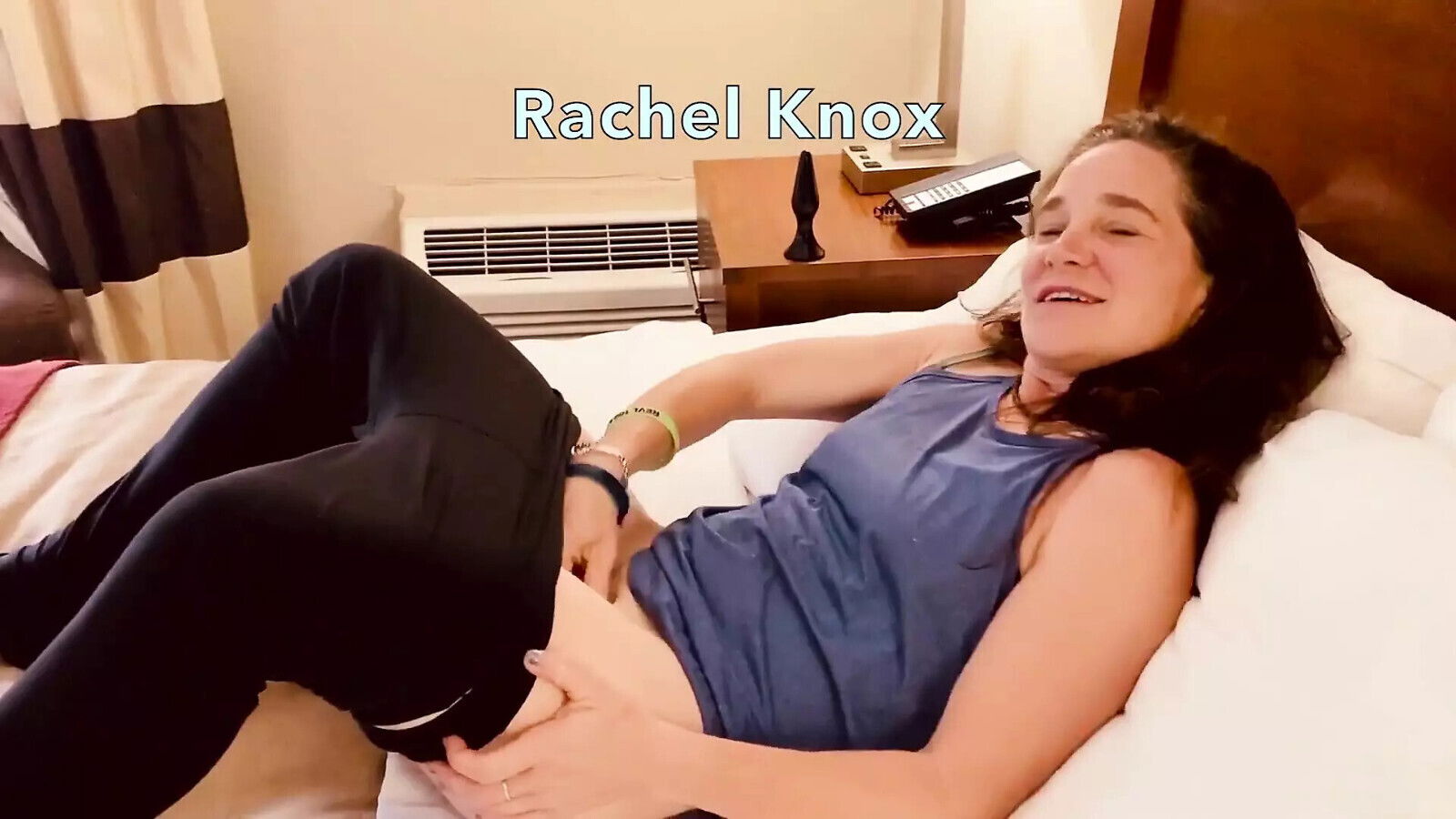 DRIPDROP: Rachel Knox pleasuring herself then boyfriend walks in...