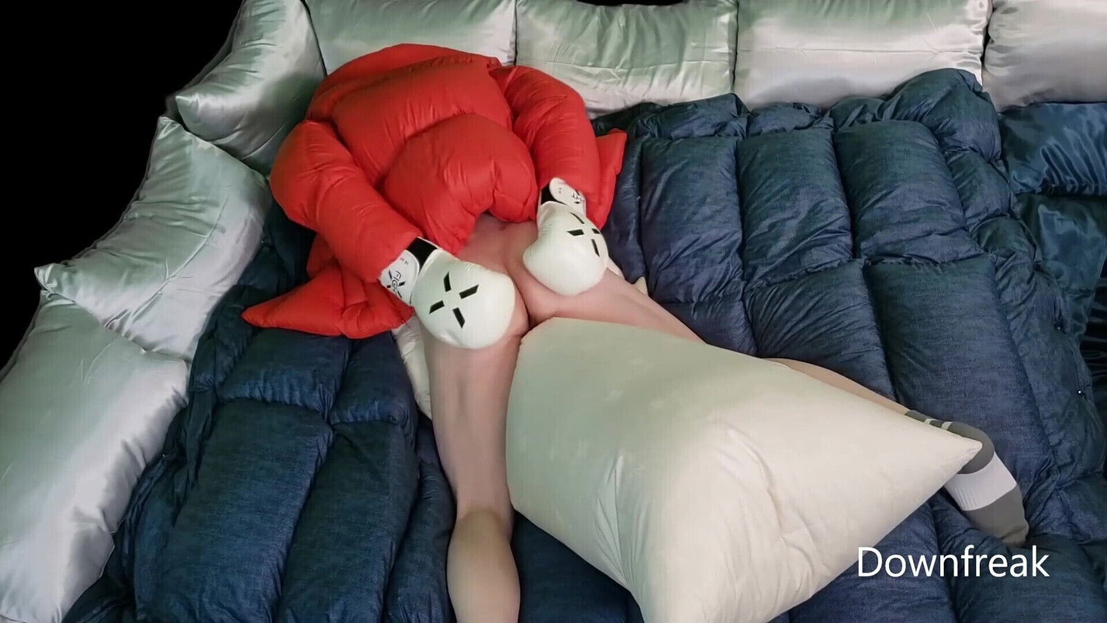 Pillow Humping Inside Overfilled Comforter