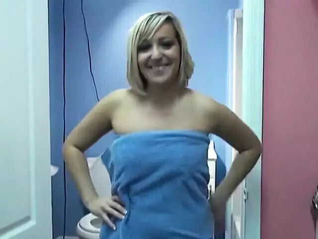 Cute showering blonde lathers pussy plump