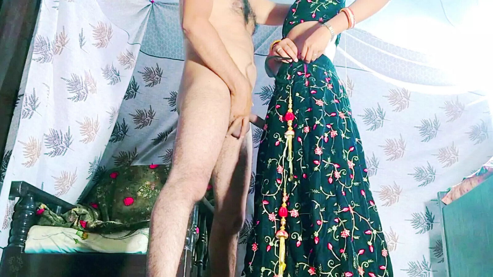 beautiful (GHAGHRA-CHOLI) indian Gujarati step sister first time huge squrting lage shaking PART-2