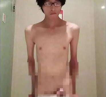 【女装もみじ】　変態トイレストリップ　【朱音もみじ】