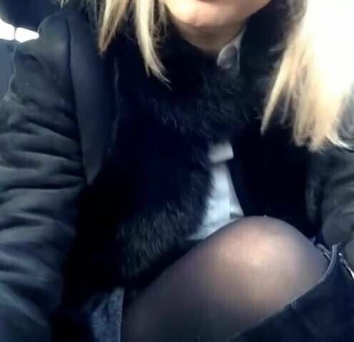 Muzhichki, I'll give ride!