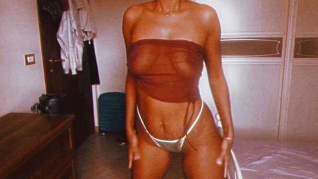 SEXY BLACK GIRL TWERK