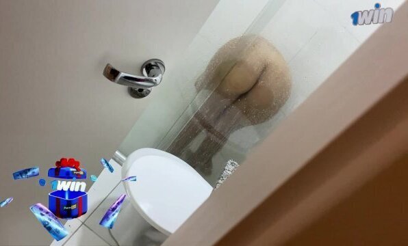  toma banho porta aberta sabe como chamar