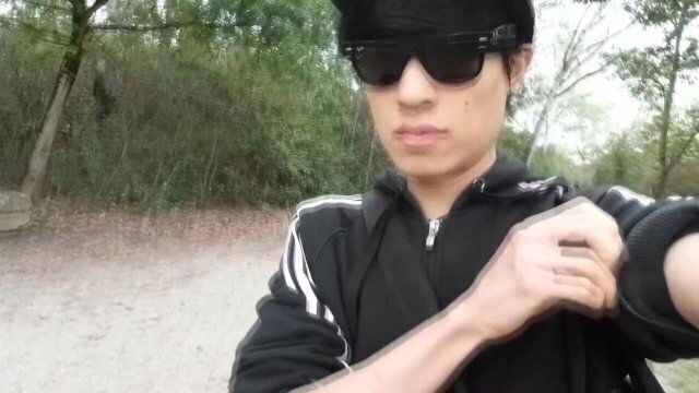 Kinky twink walks freeballing, searches freed soft outdoors rainy dick sticks