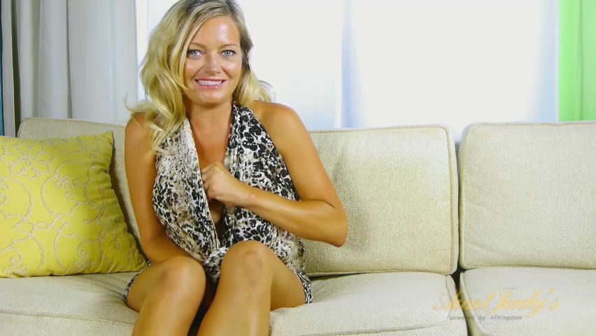 Lexxi Lash in Masturbation Movie - AuntJudys