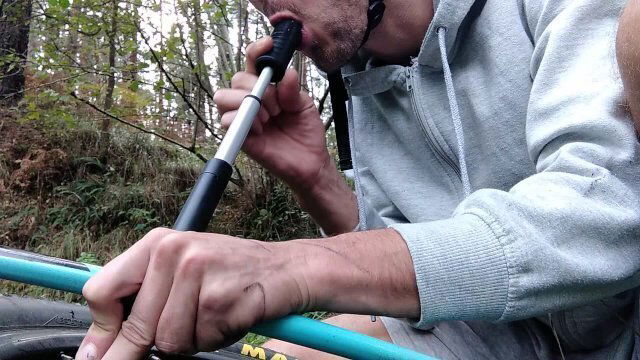 Rueda Bicicleta🚴pincho Termine Haciendole Gran Mamada Inflador!Extraño