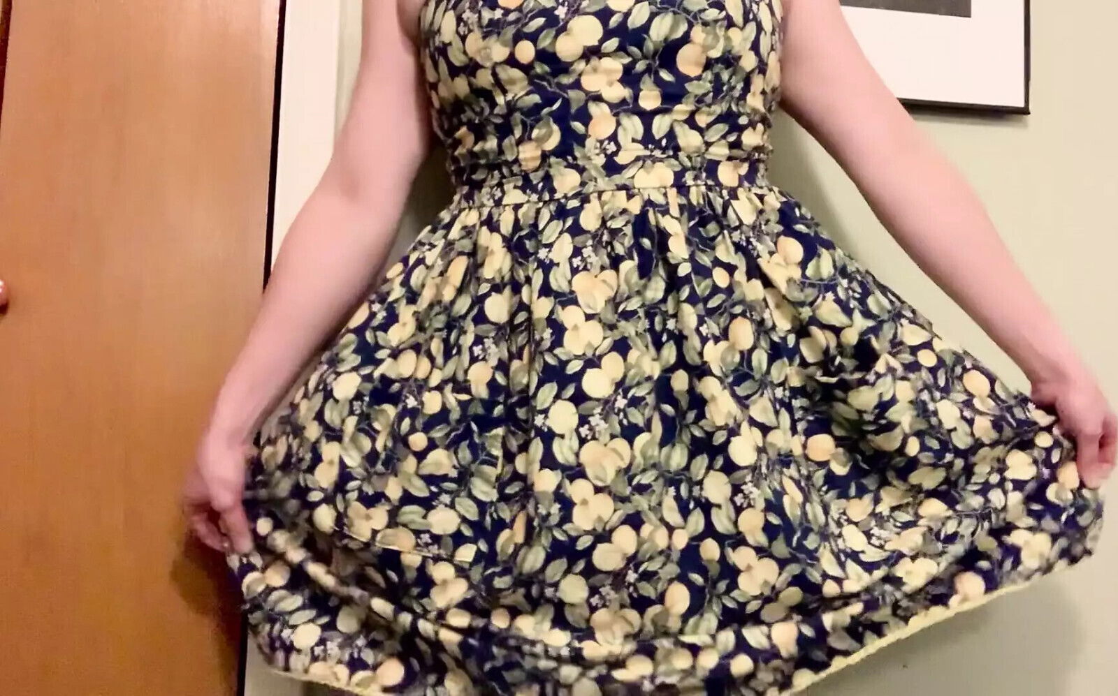 Ruining lipstick sucking dildo