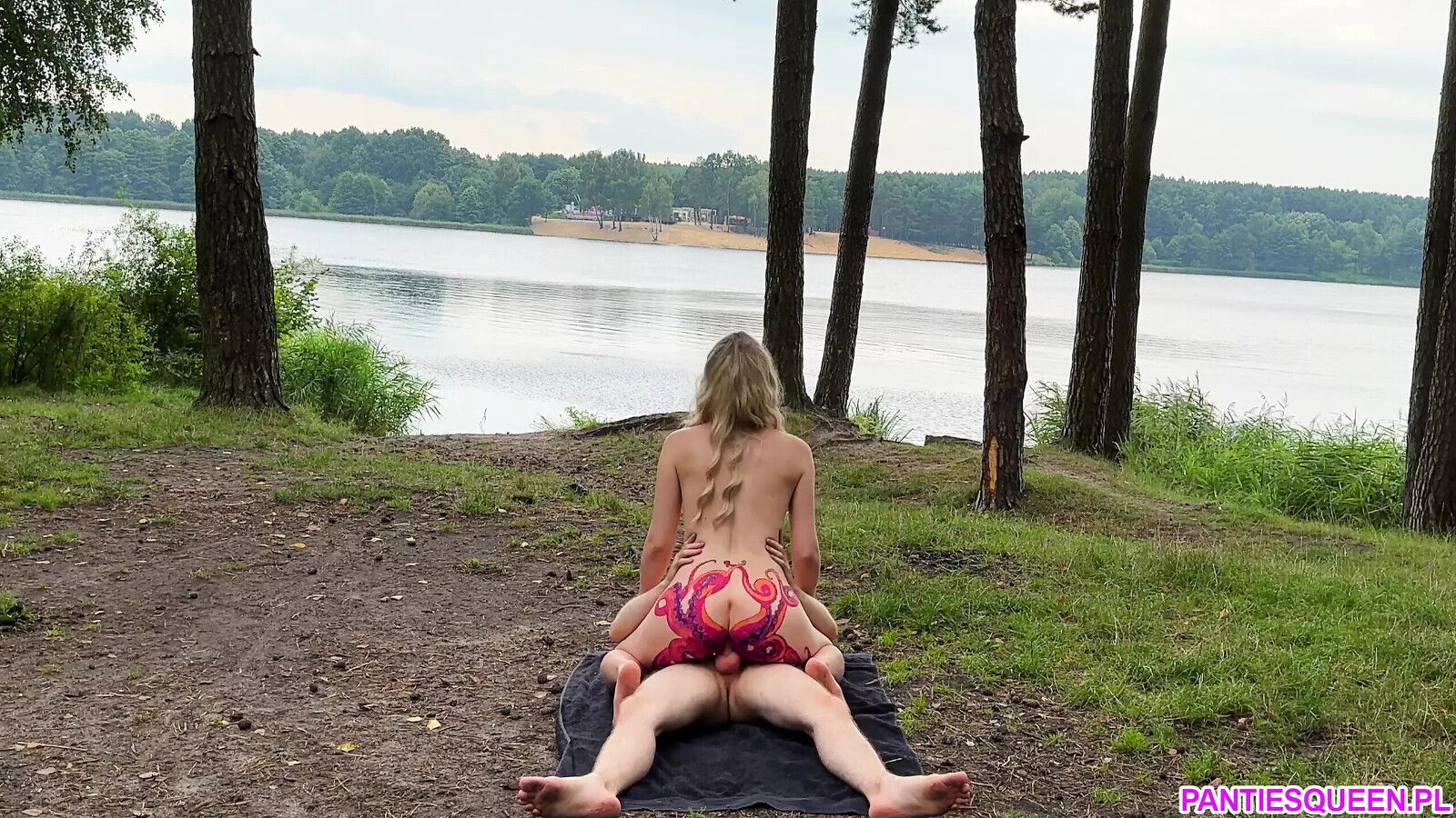 Naked blonde roughly rides outdoors forest until gets huge cumshot load boobs