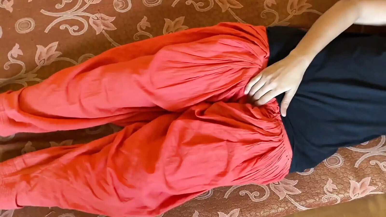 Girl Fucked Security Guard