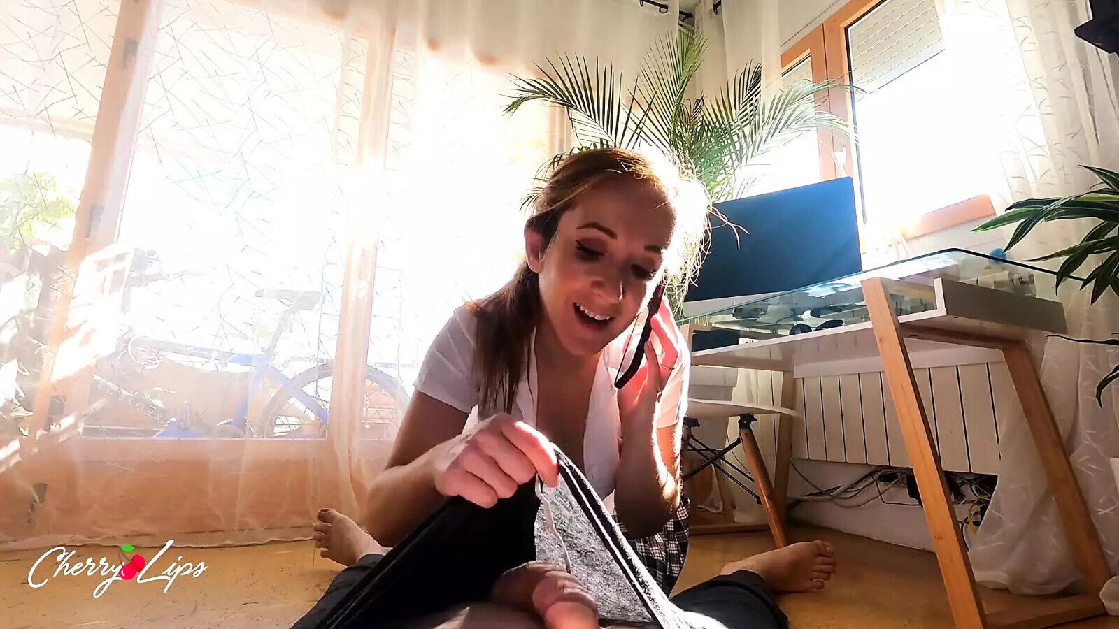 Spanish Makes Phone Husband About He's Sucking Neighbor's