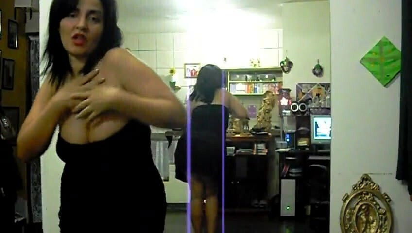 Crazy Chineese girl dancing