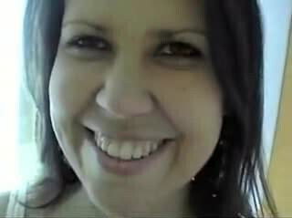 Isabel suckling tasty