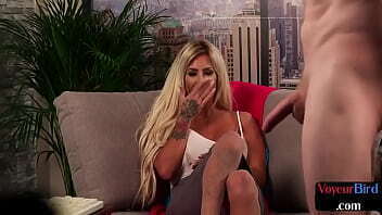 Voyeur MILF talks dirty while man who wanks on her cumming