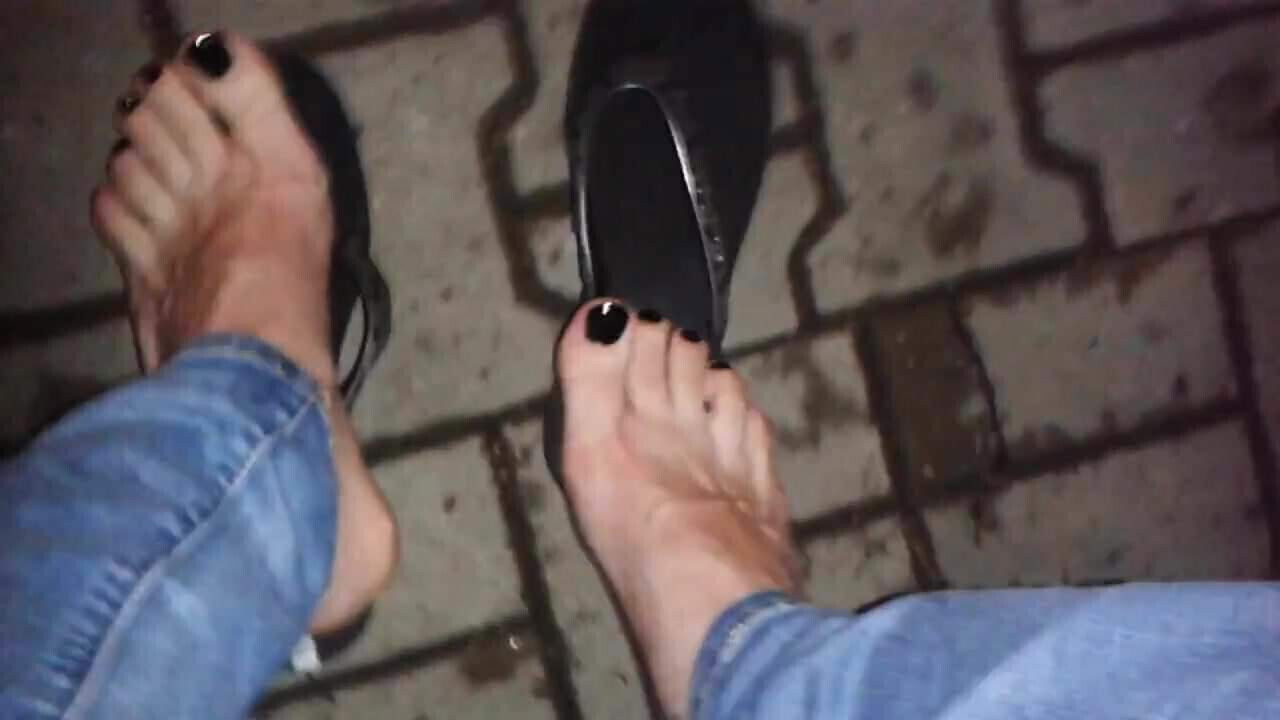 platform flip flops stroll