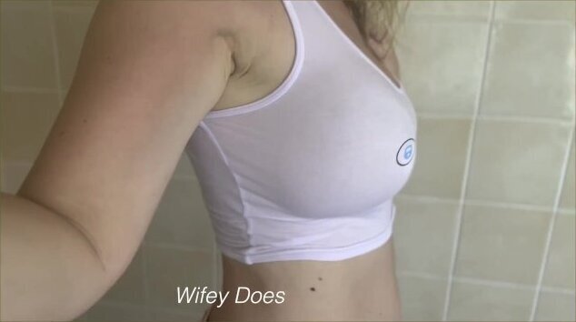 Amazing wife T-shirt shower @wifeydoespremium