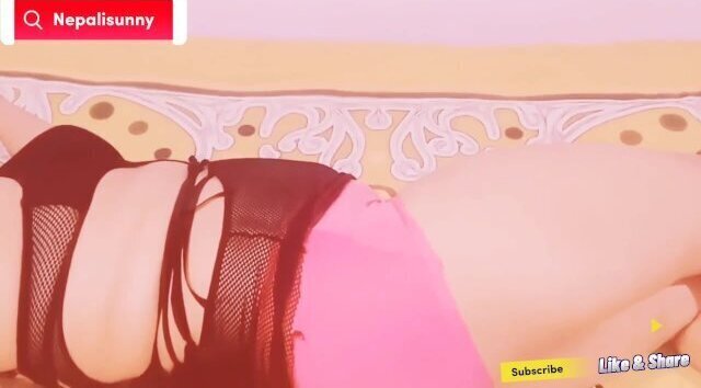 पोखरामा गुरुङनि घरबेटि आन्टिलाई चिकदै