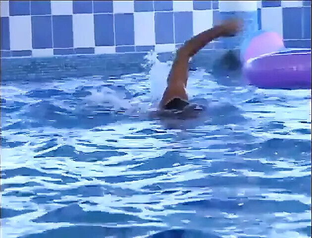 Ultra sexy blonde gets pussy eaten