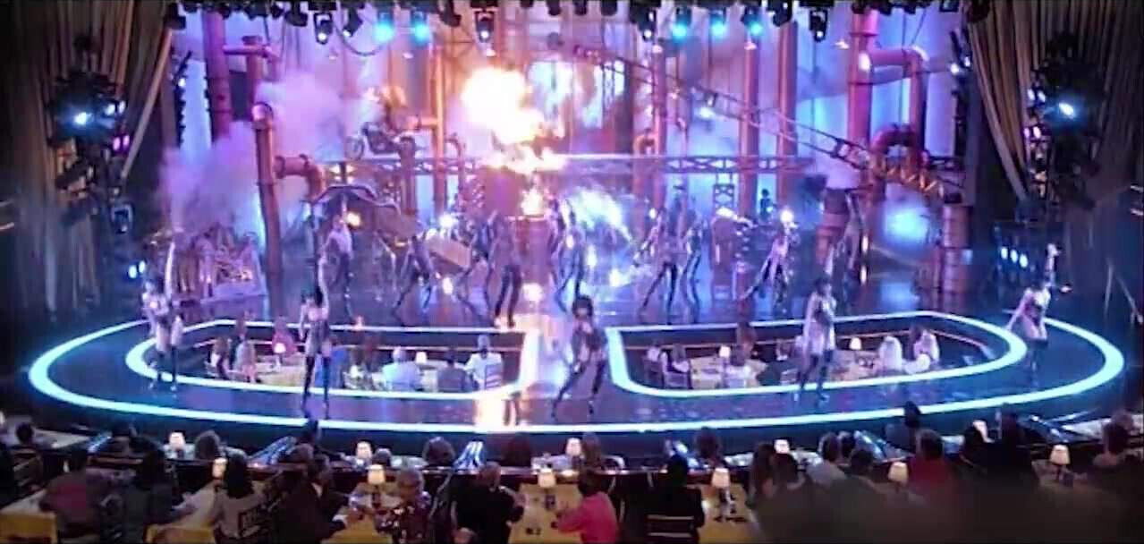 Elizabeth Berkley Gina Gershon Showgirls ScandalPlanet.Com