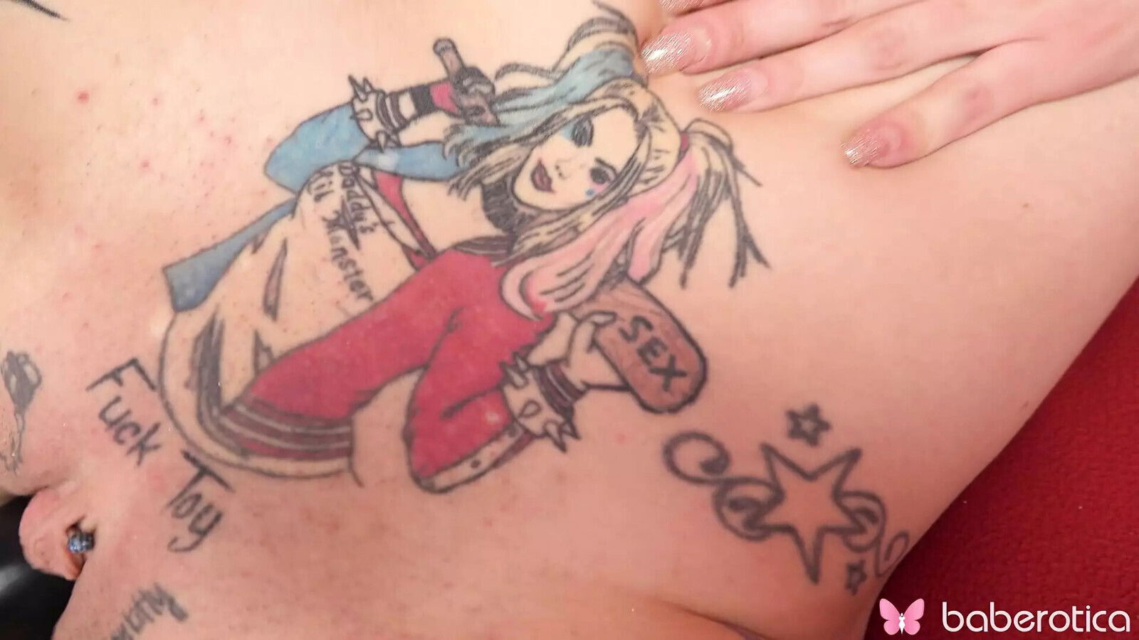 Solo milf Shae fucking with black didlo